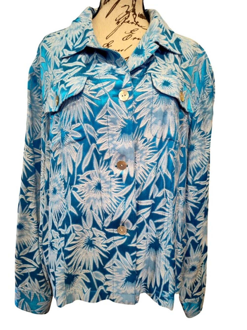 Chicos Blue Floral Button-Up Jacket Size 2 Rayon & Silk Blend Lightweight Statem